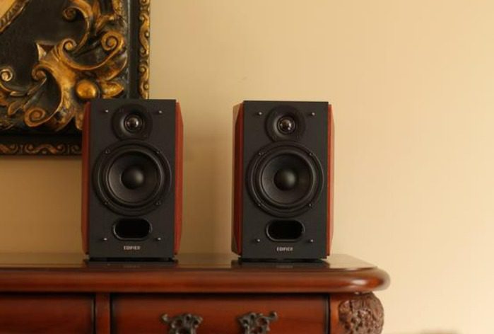 EDIFIER P17 với độ phù hợp linh hoạt, có thể để ở rất nhiều đía điểm khác nhau