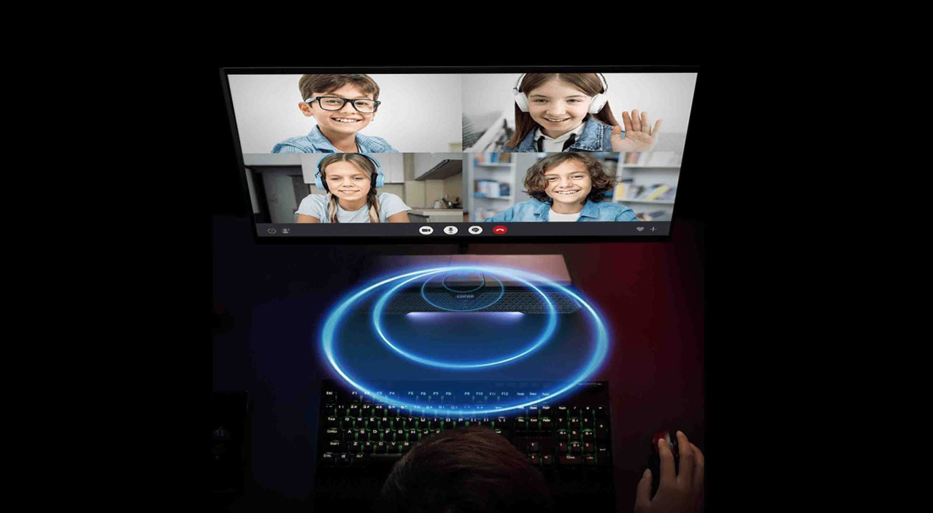 EDIFIER MG250 với micro nhúng làm giọng nói rõ ràng hơn