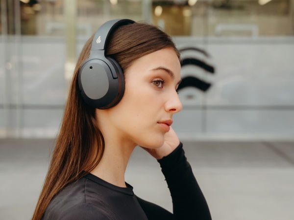 Tai nghe bluetooth