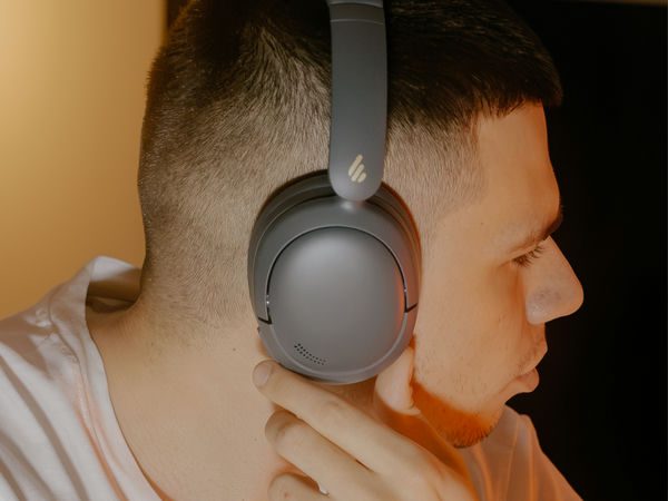 Tai nghe Bluetooth