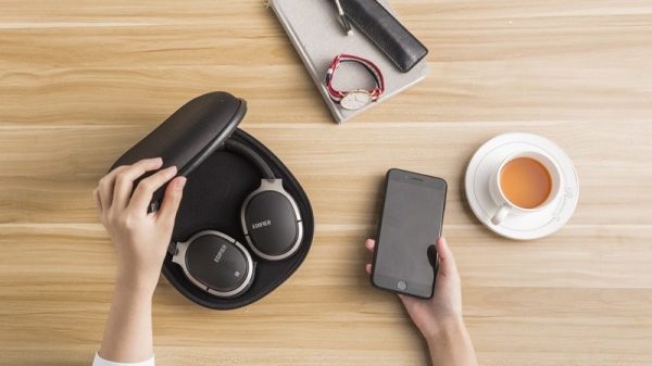 Tai nghe Bluetooth