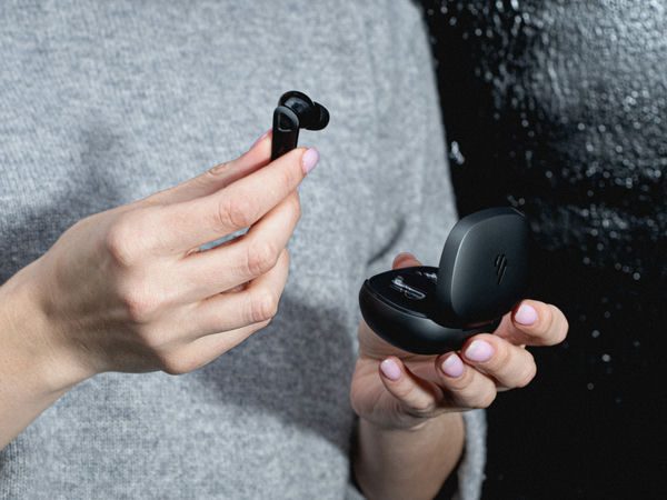 Tai nghe Bluetooth