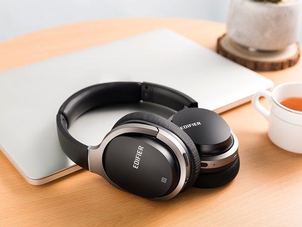 Tai nghe Bluetooth