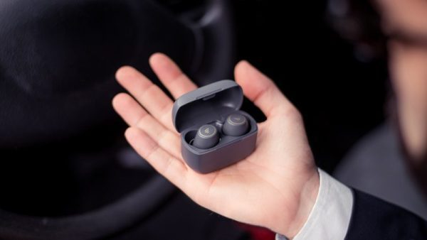 Tai nghe Bluetooth