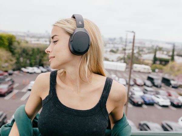 Tai nghe Bluetooth