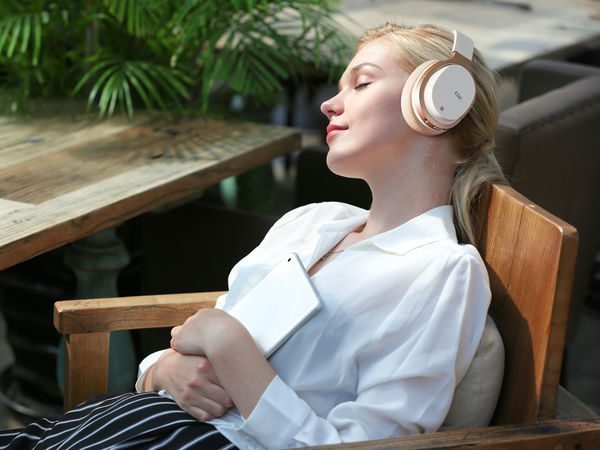 Tai nghe Bluetooth