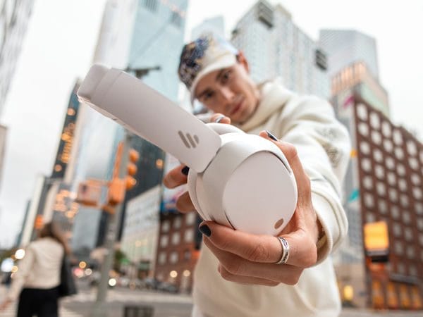 Tai nghe Bluetooth