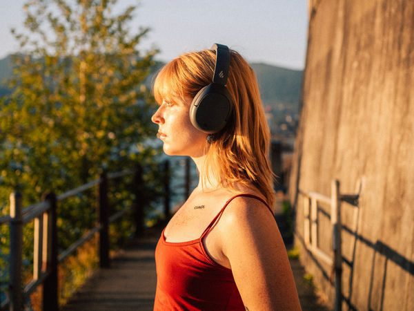 Tai nghe Bluetooth