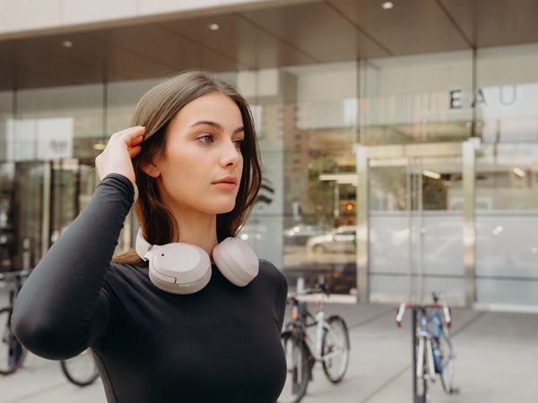 Tai nghe Bluetooth