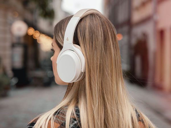 Tai nghe Bluetooth