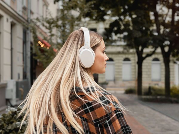 Tai nghe Bluetooth