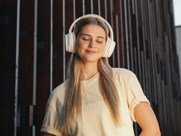 Tai nghe Bluetooth