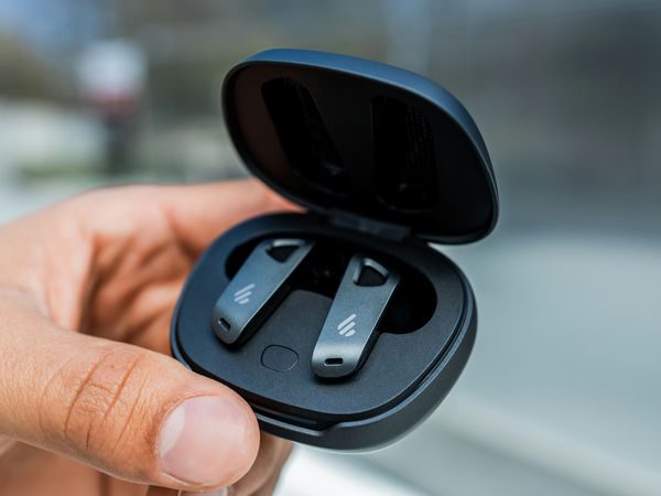 Tai nghe Bluetooth