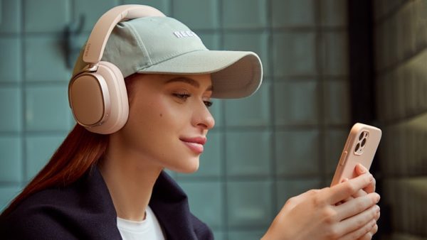 Tai nghe Bluetooth