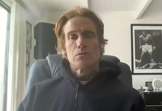 BUCKCHERRY's JOSH TODD Recalls Meeting His Boxing Hero FLOYD MAYWEATHER ...